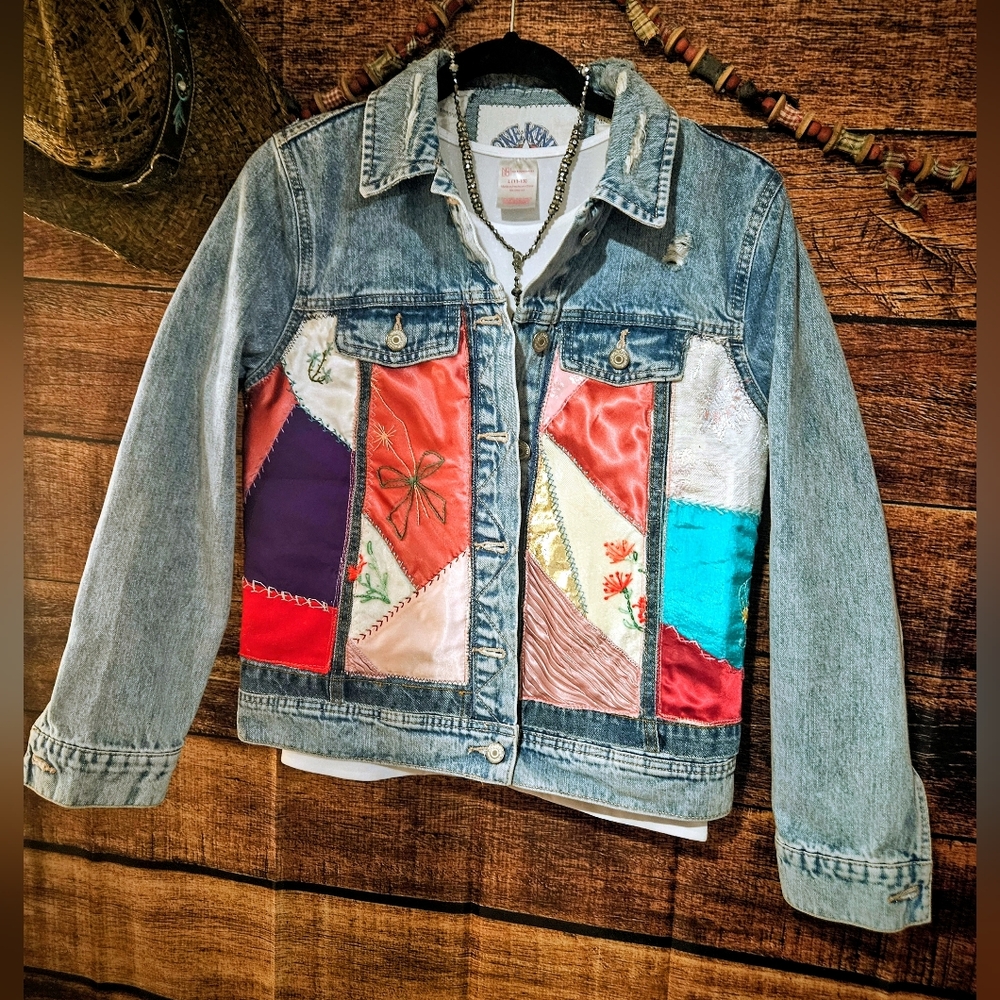 Handmade ☆ Upcycled "American Eagle" SATIN PATCHWORK/EMROIDERED DENIM JACKET~MED
